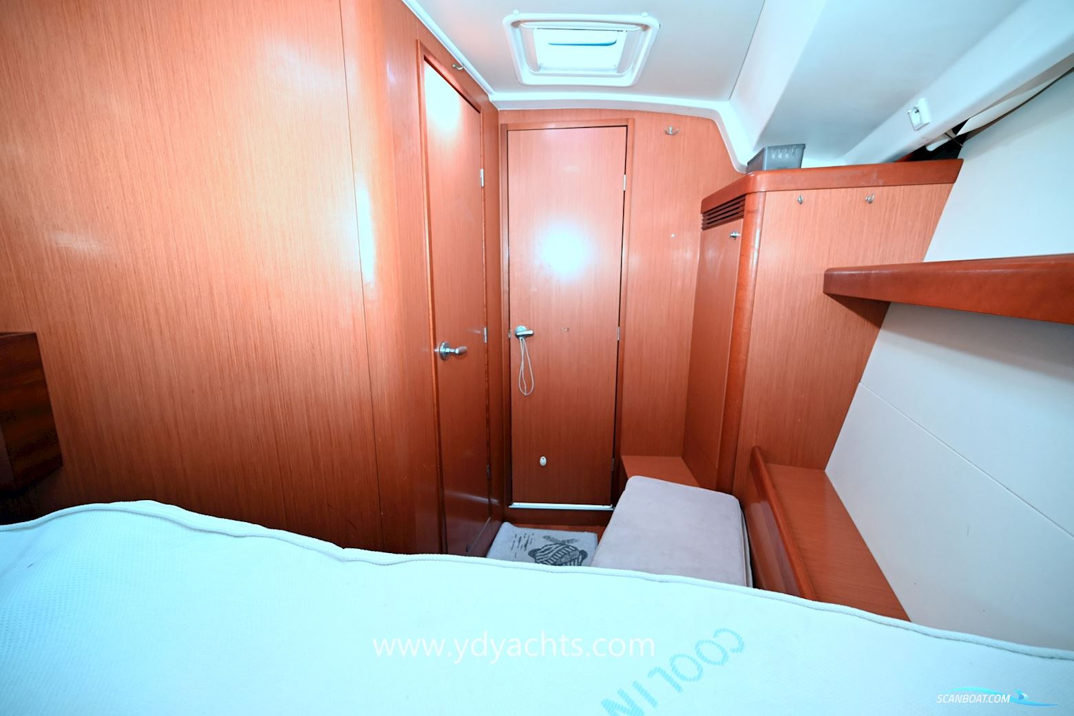 Beneteau Oceanis 43
