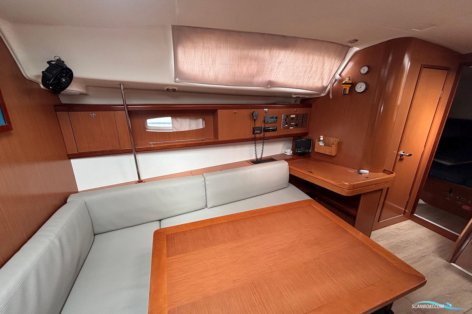 Beneteau Oceanis 43