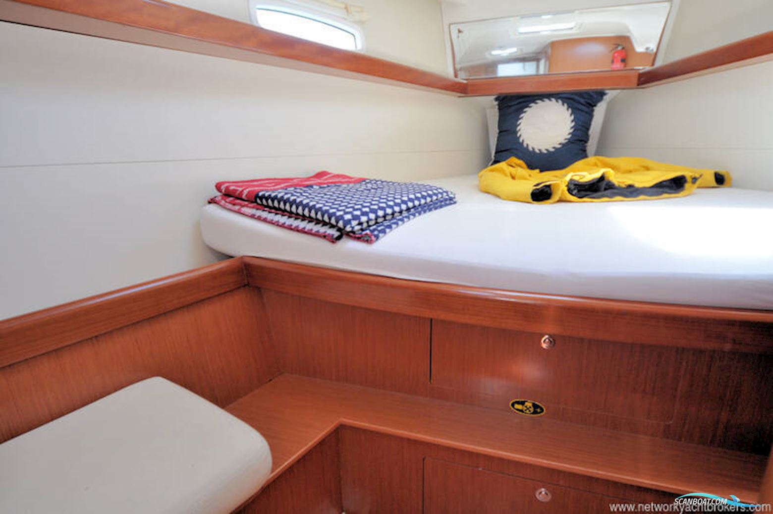 Beneteau Oceanis 43
