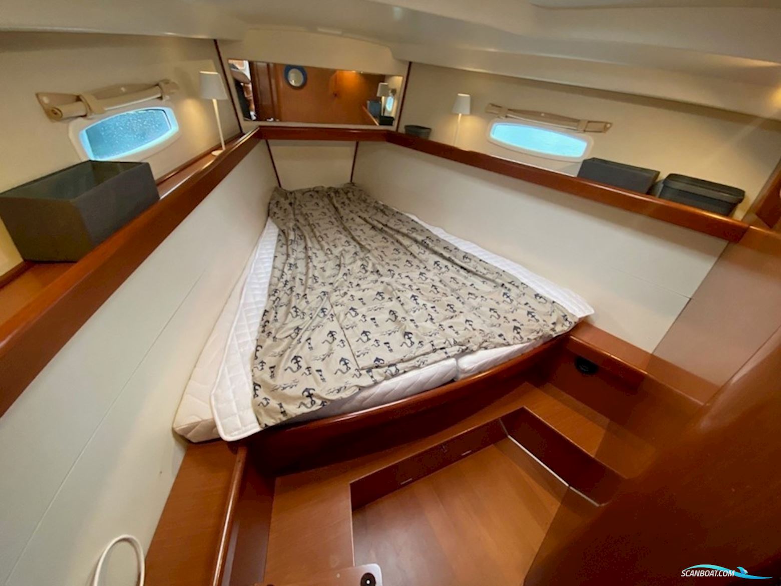 Beneteau Oceanis 43