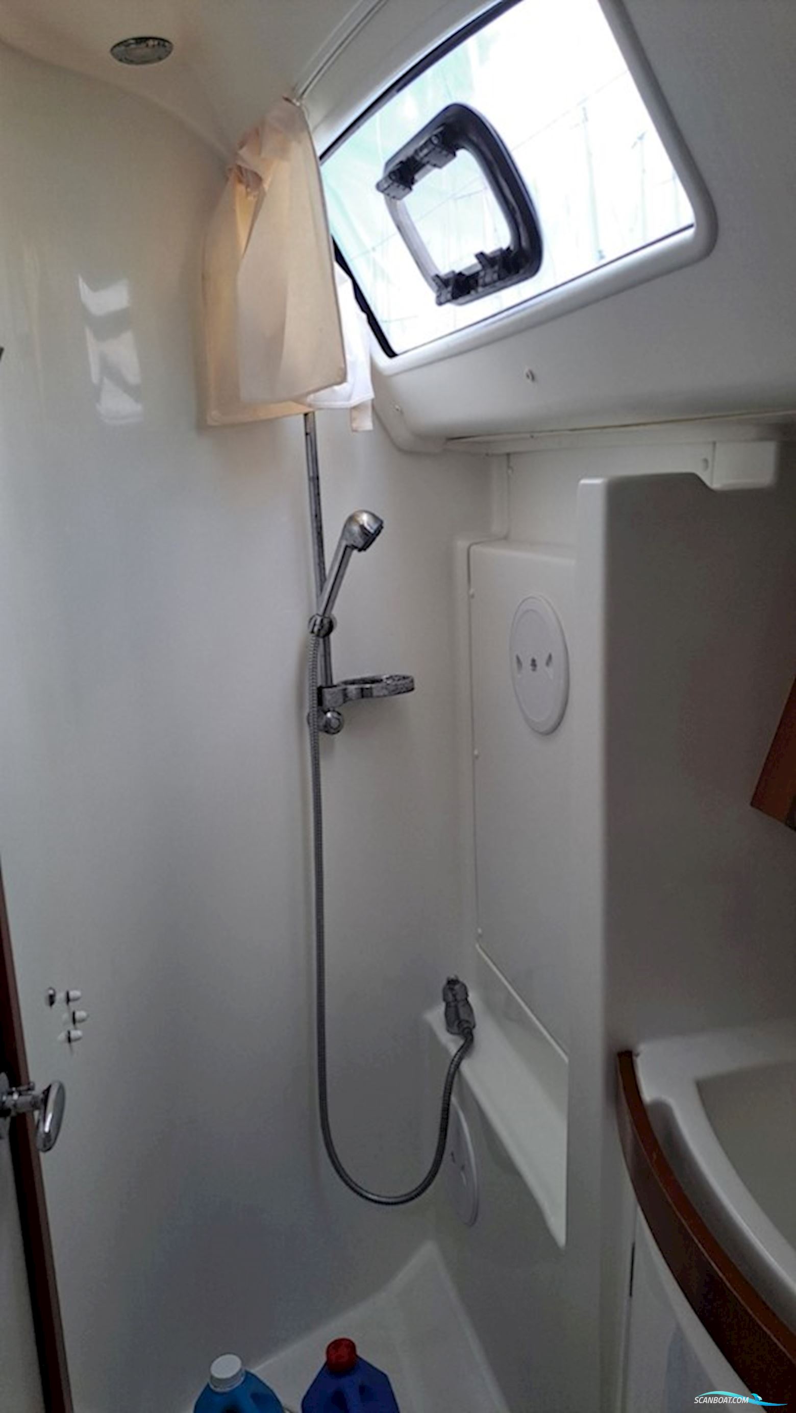Beneteau Oceanis 43
