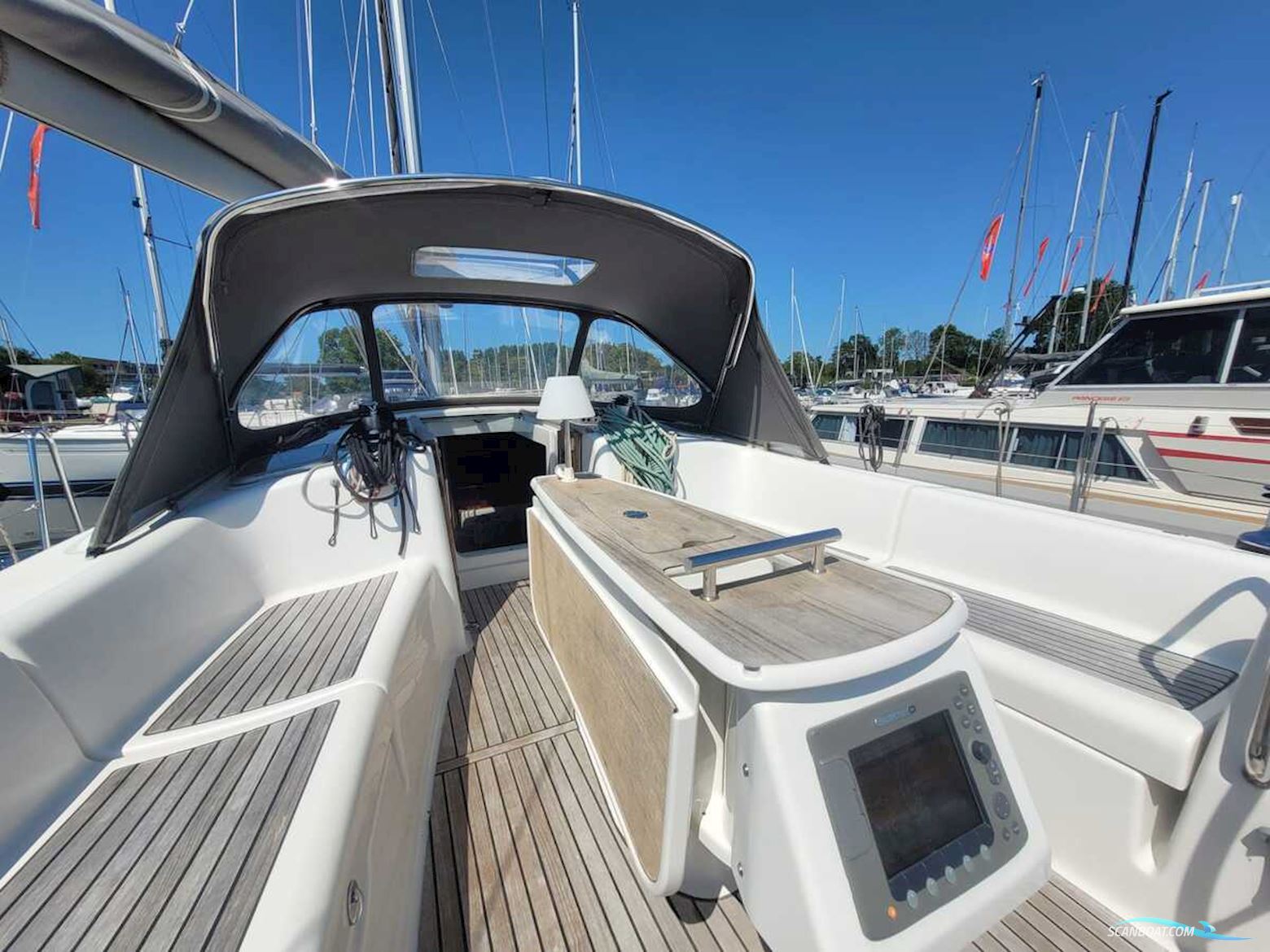 Beneteau Oceanis 43