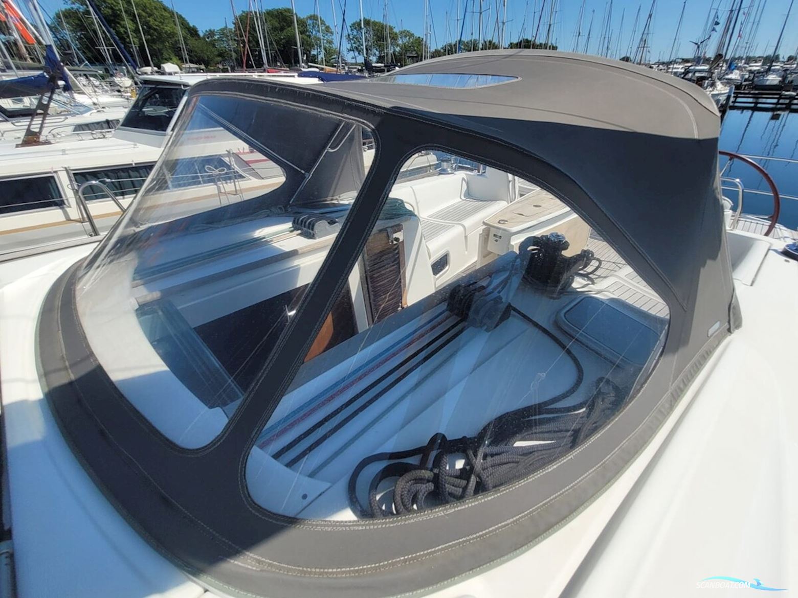 Beneteau Oceanis 43