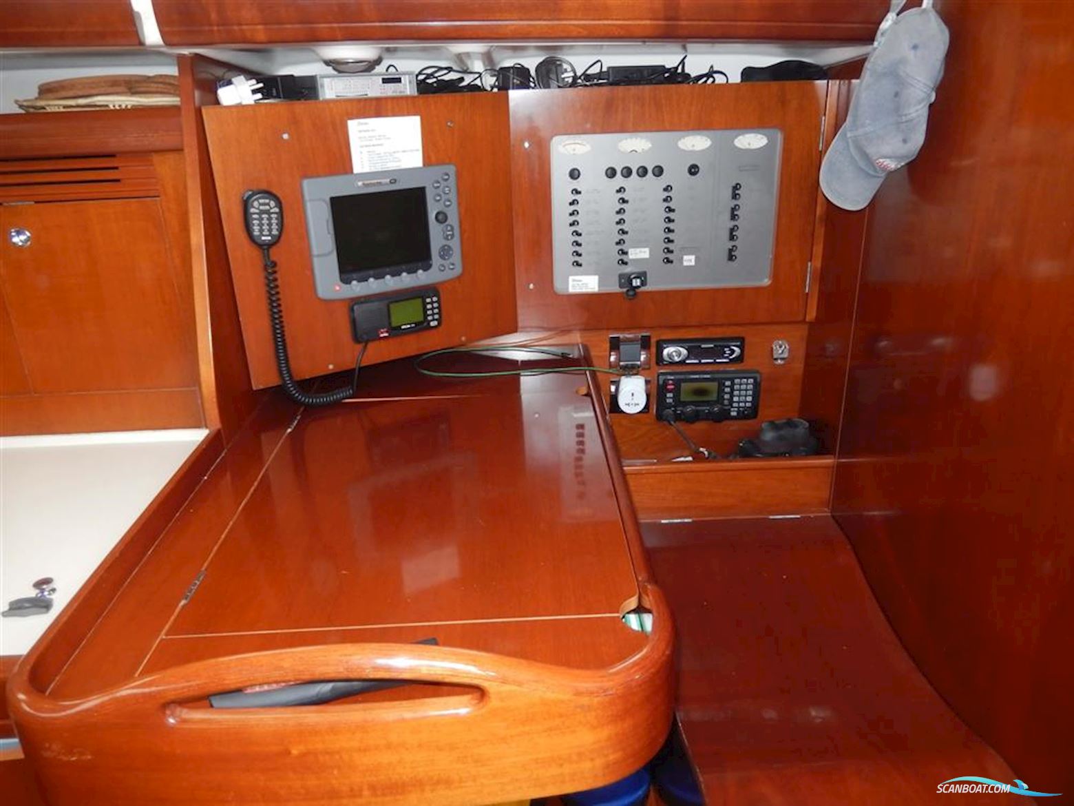 Beneteau Oceanis 523
