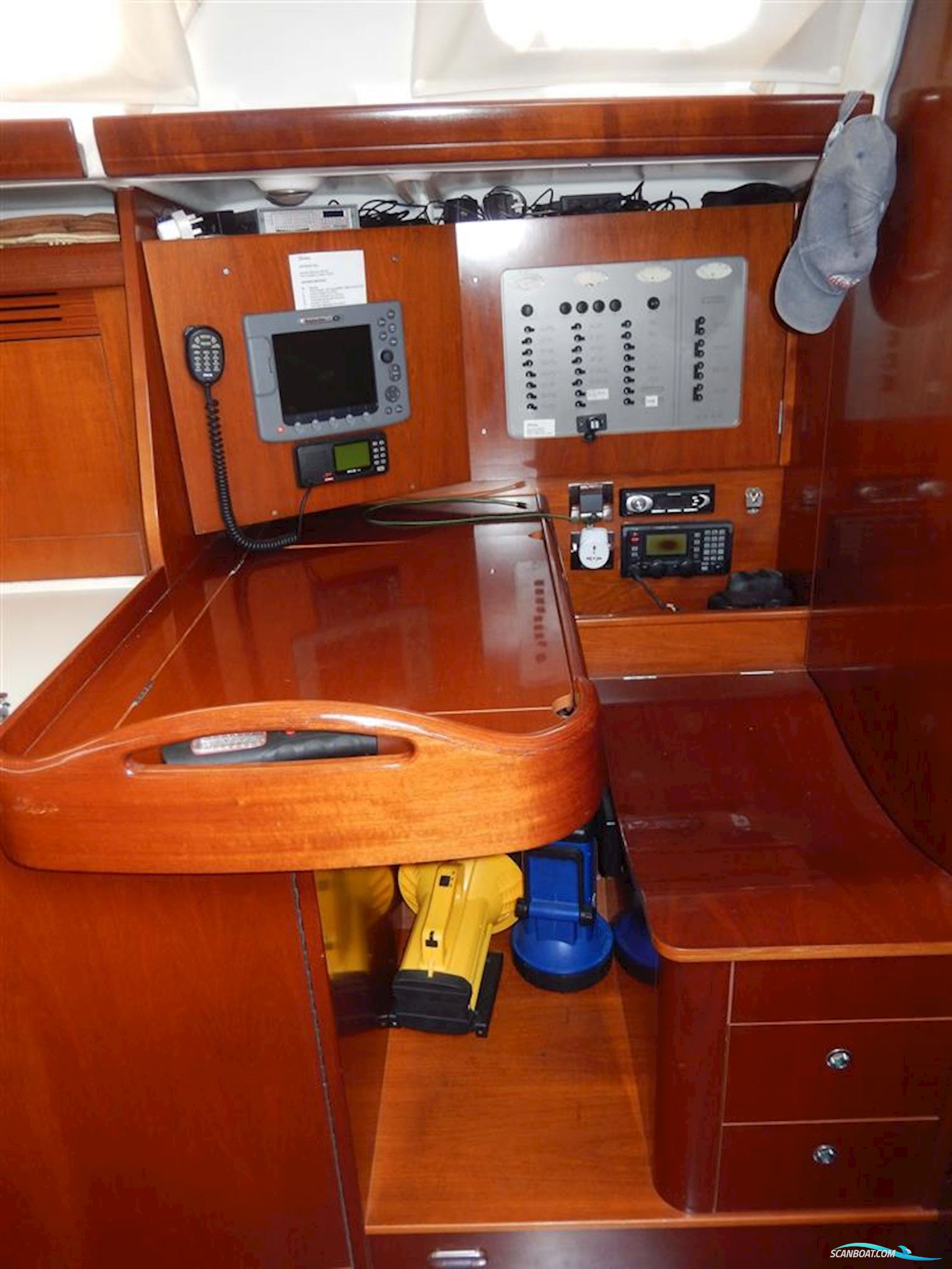 Beneteau Oceanis 523