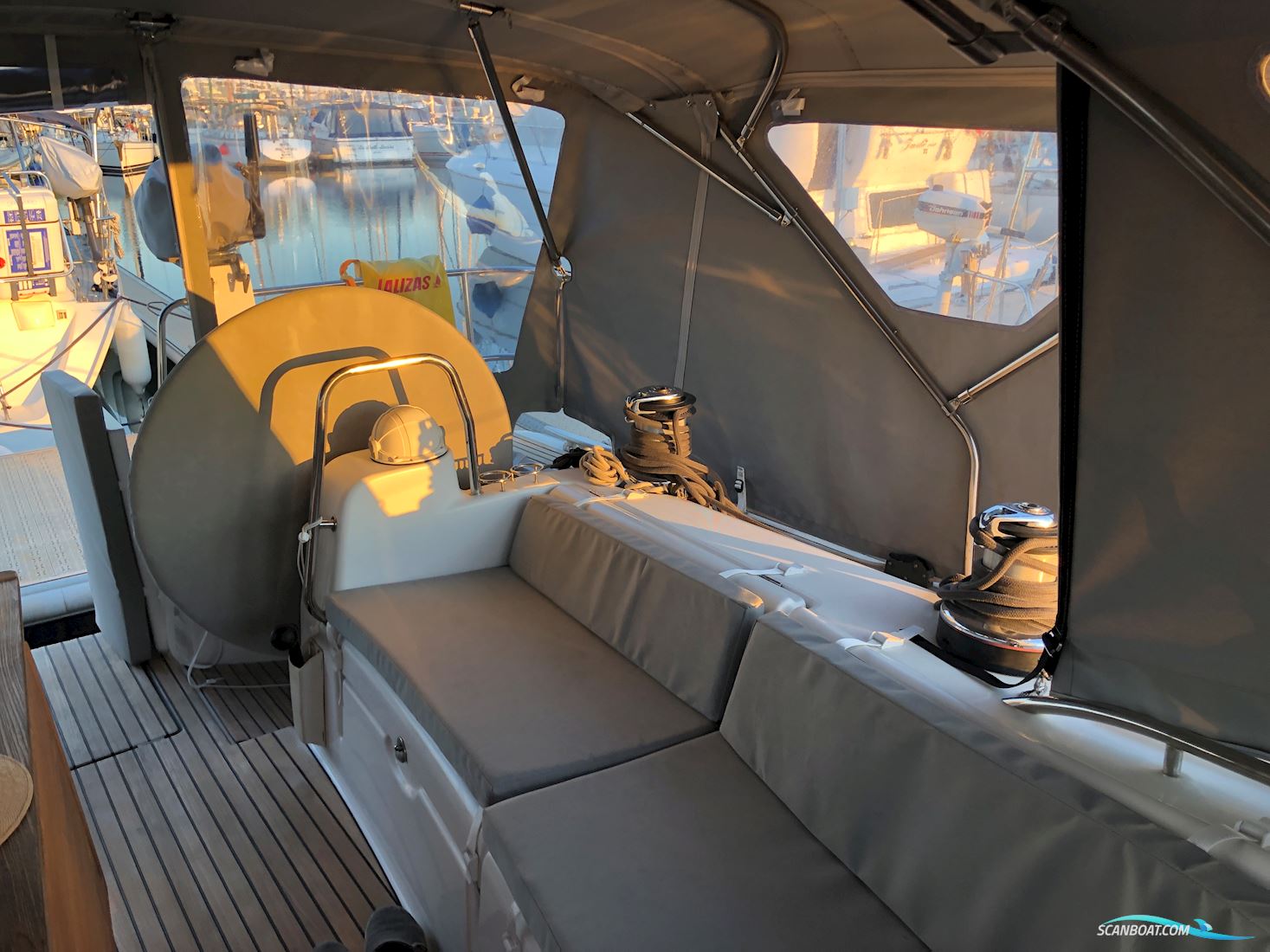 Beneteau Oceanis 54