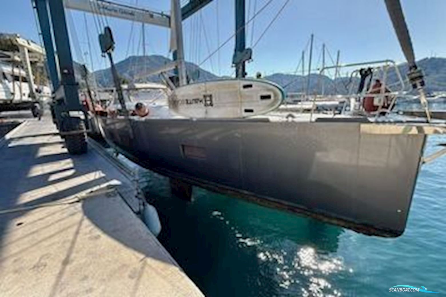 Beneteau Oceanis 55