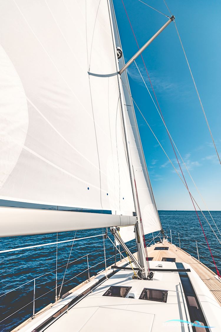 Beneteau Oceanis 55.1 Owner's Version