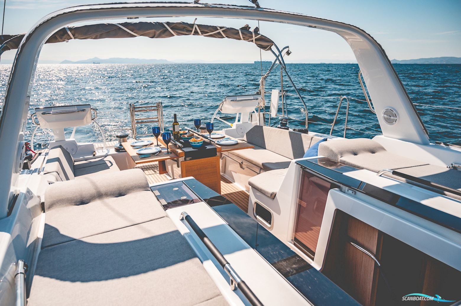 Beneteau Oceanis 55.1 Owner's Version
