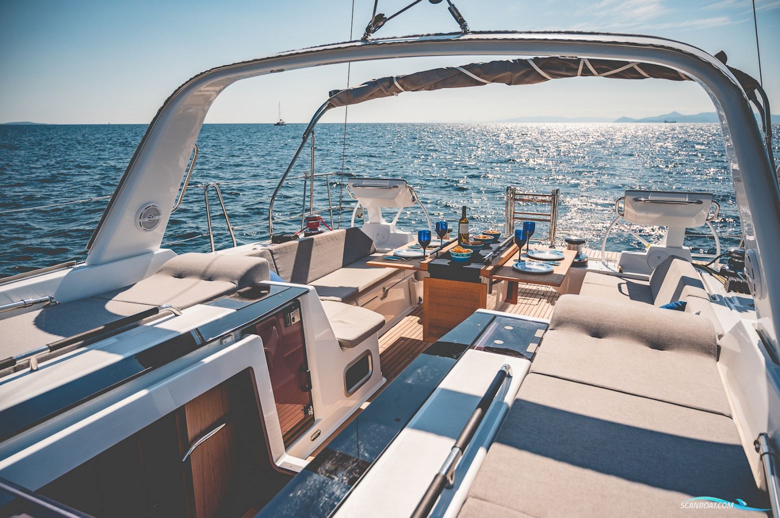 Beneteau Oceanis 55.1 Owner's Version