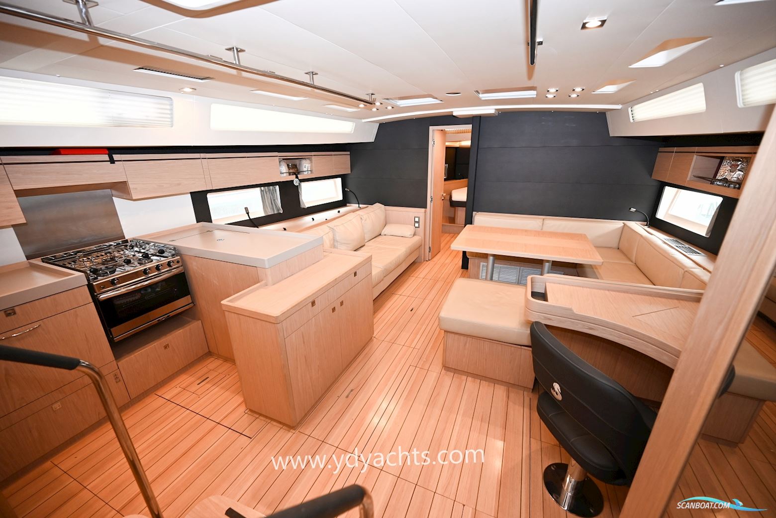 Beneteau Oceanis 55.1 Owner's Version