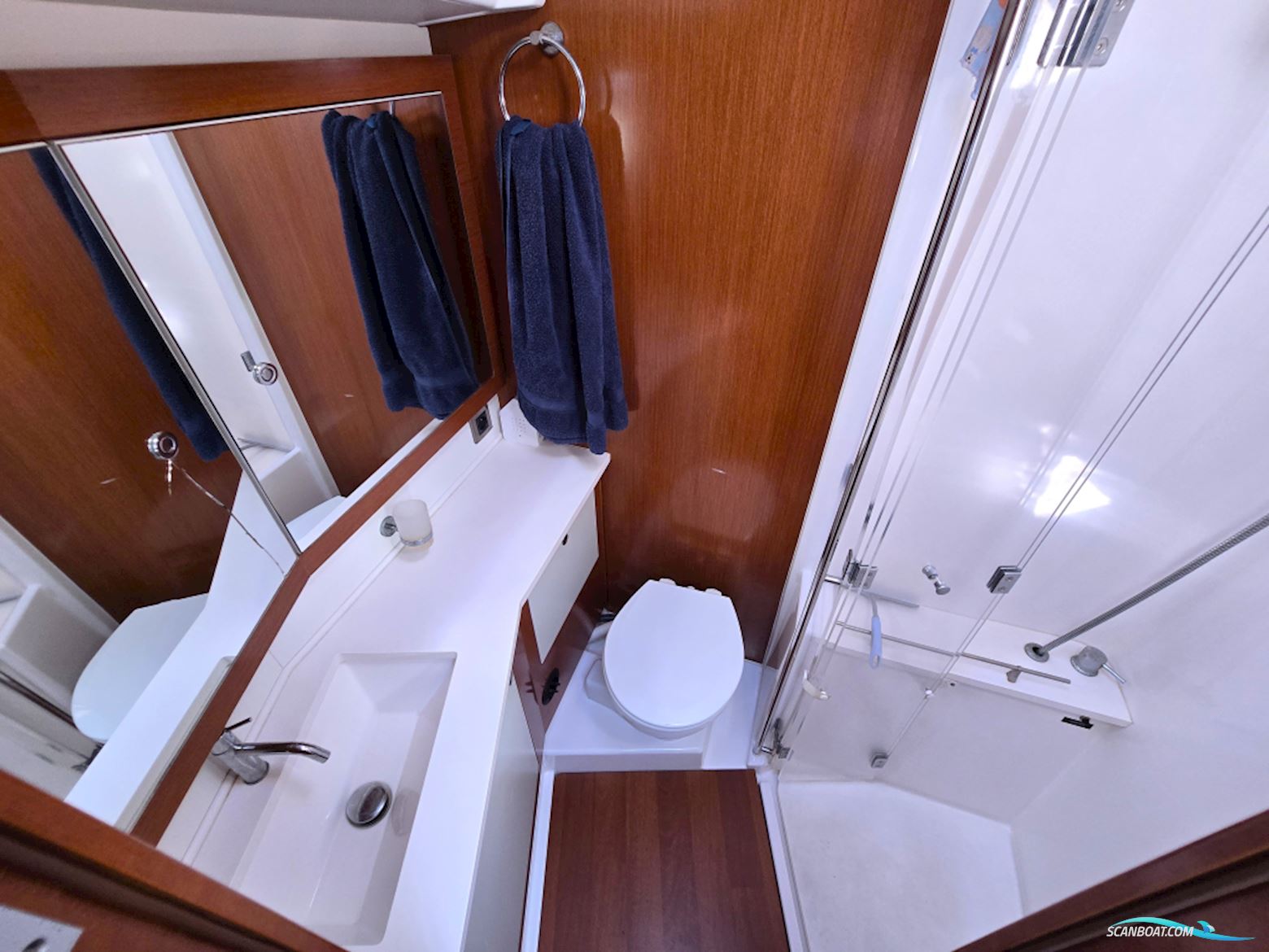 Beneteau Oceanis 58