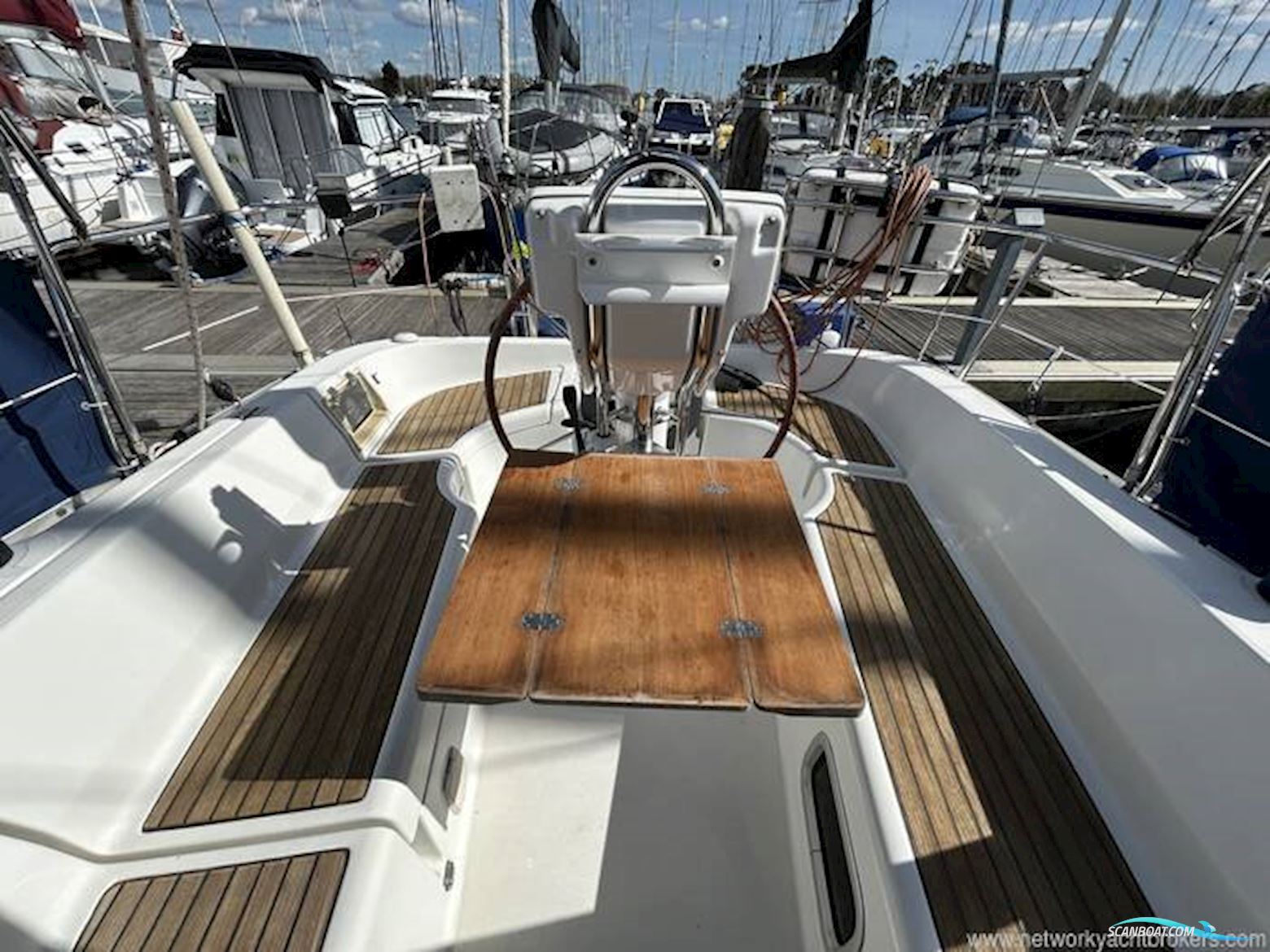Beneteau Oceanis Clipper 323