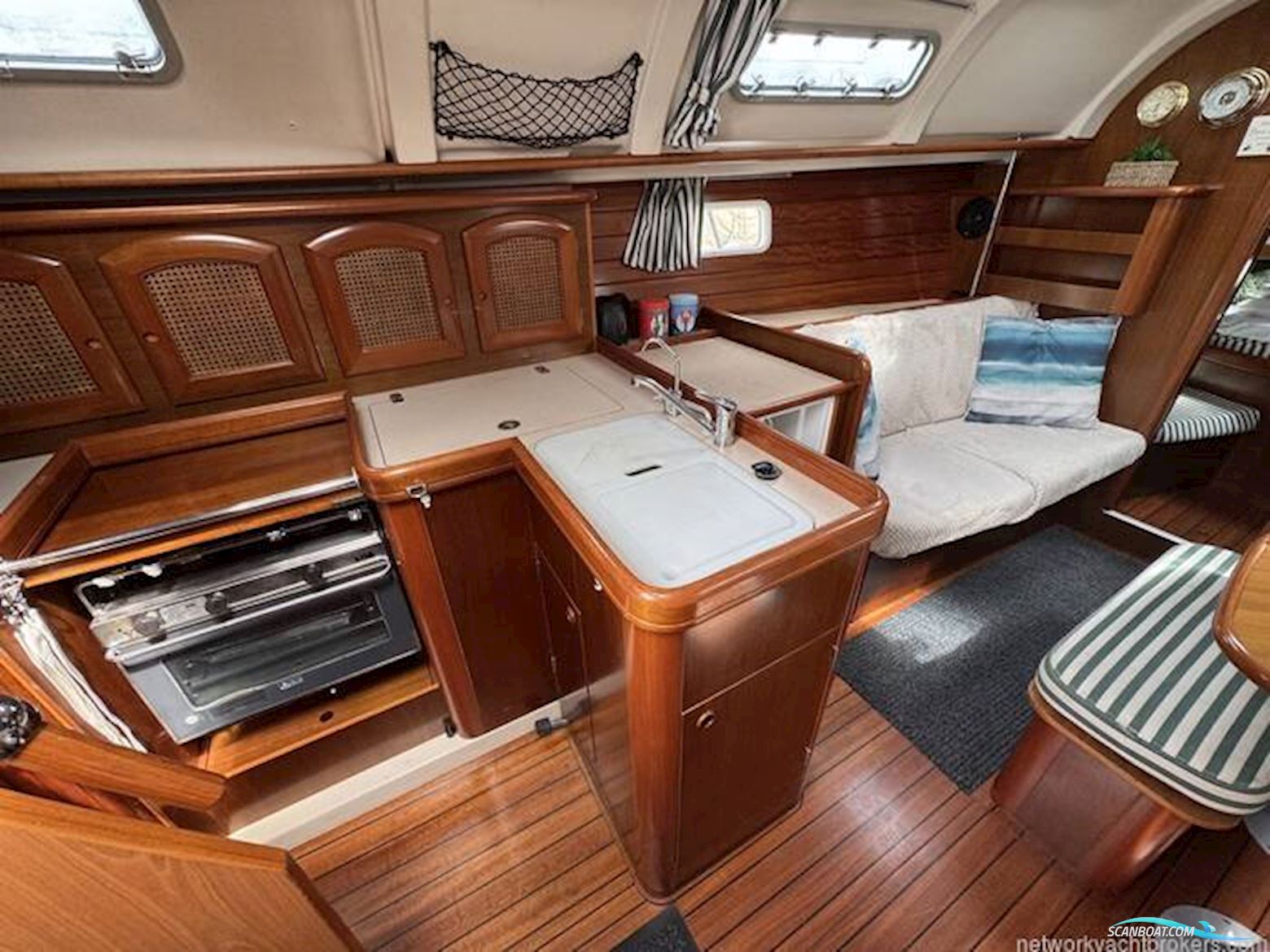 Beneteau Oceanis Clipper 381