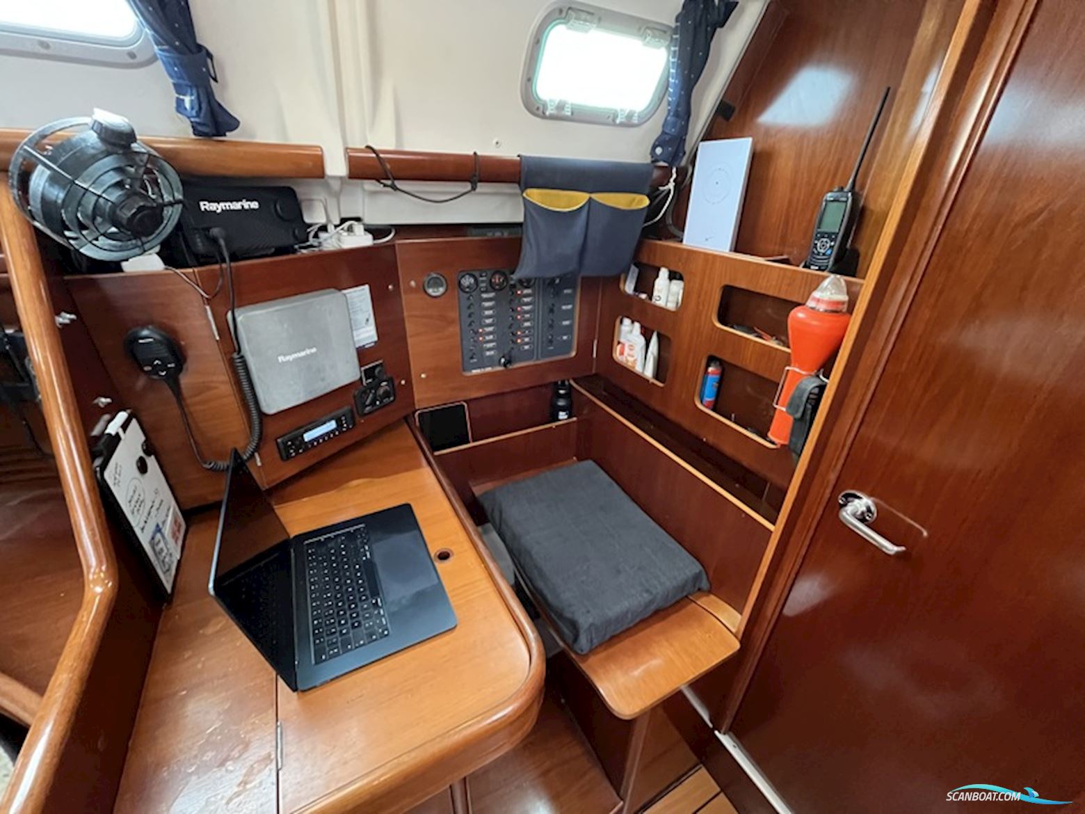 Beneteau Oceanis Clipper 423