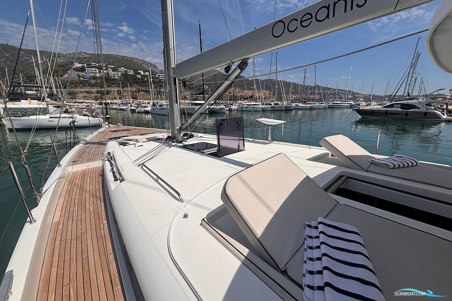 Beneteau Oceanis Yacht 54