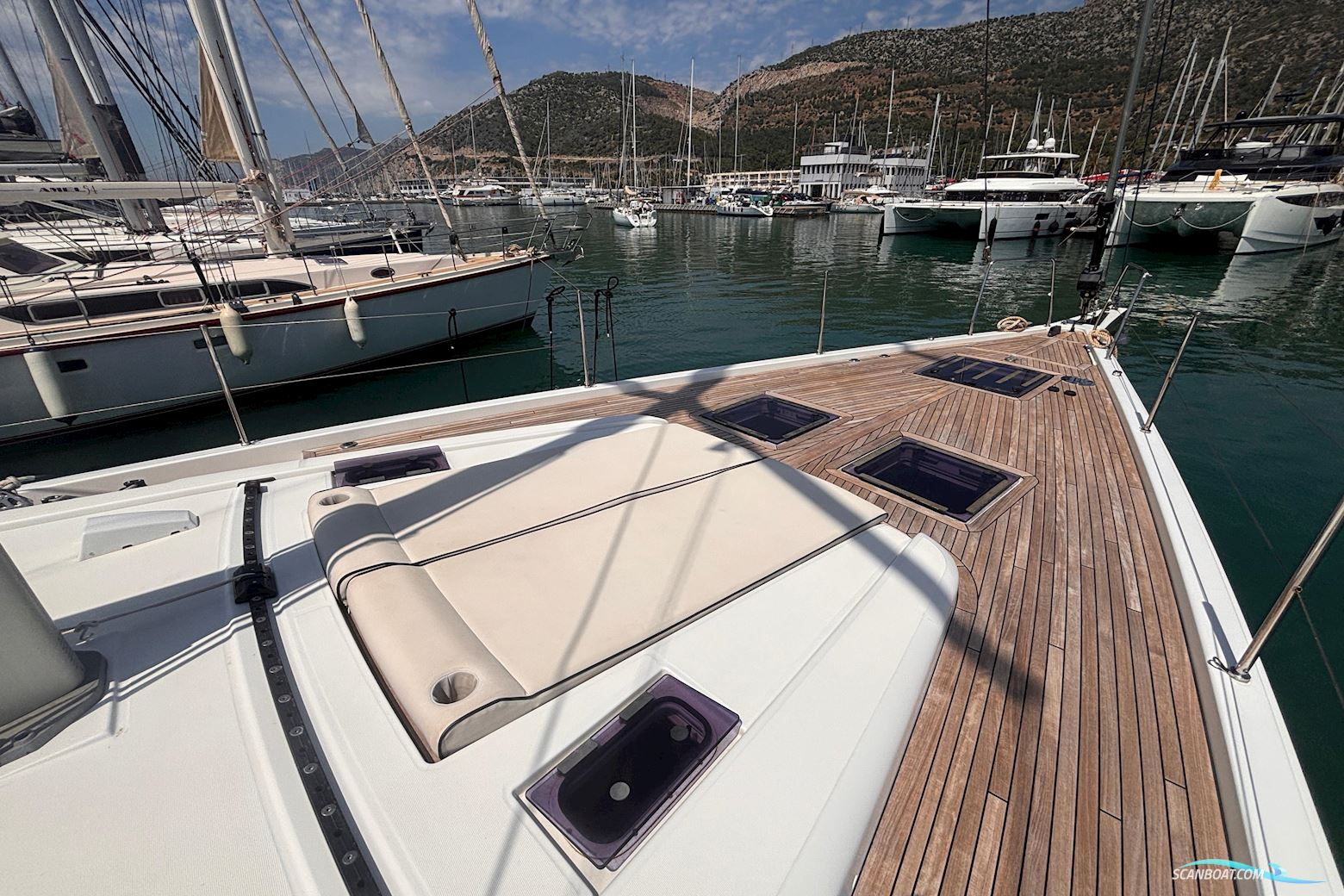 Beneteau Oceanis Yacht 54