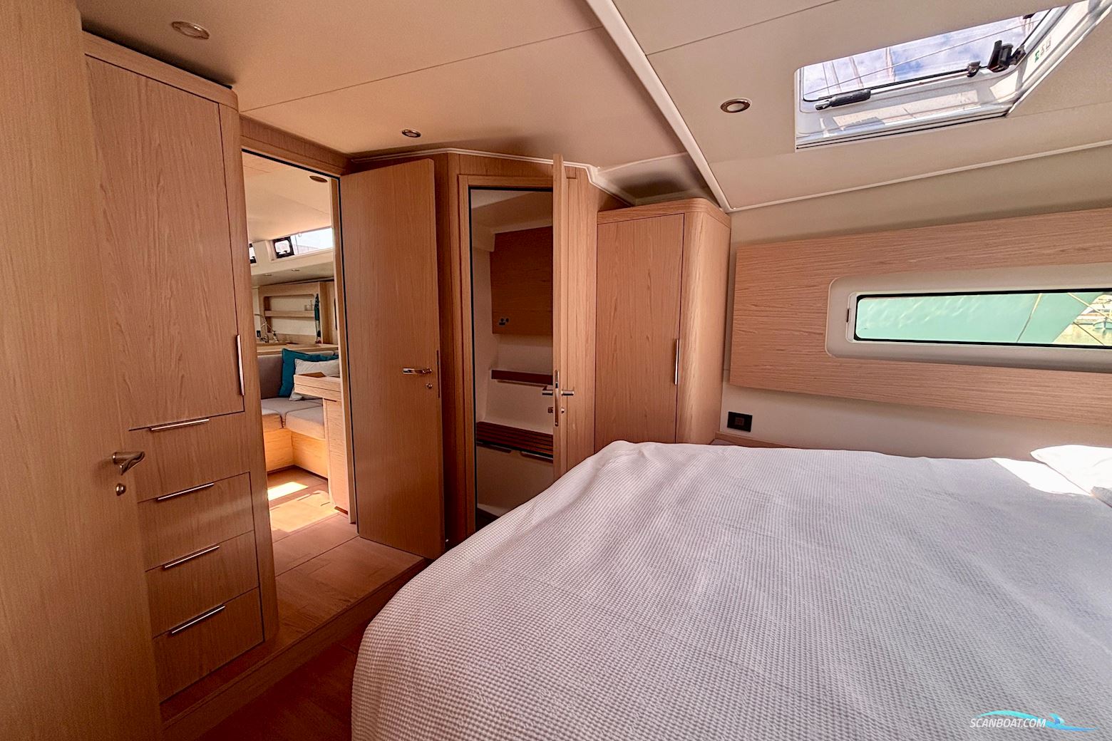 Beneteau Oceanis Yacht 54