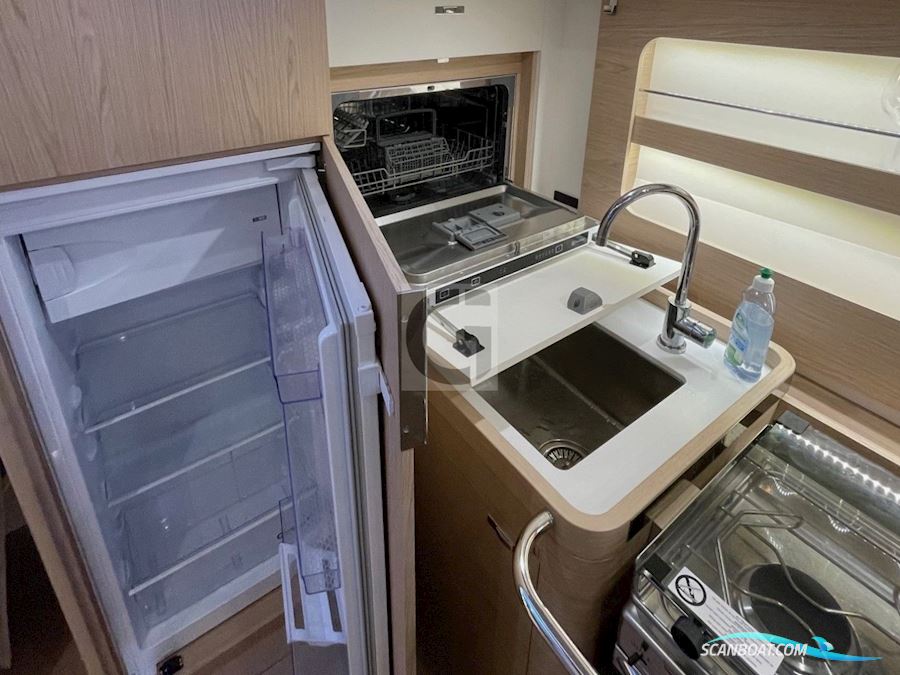 Beneteau Oceanis Yacht 54