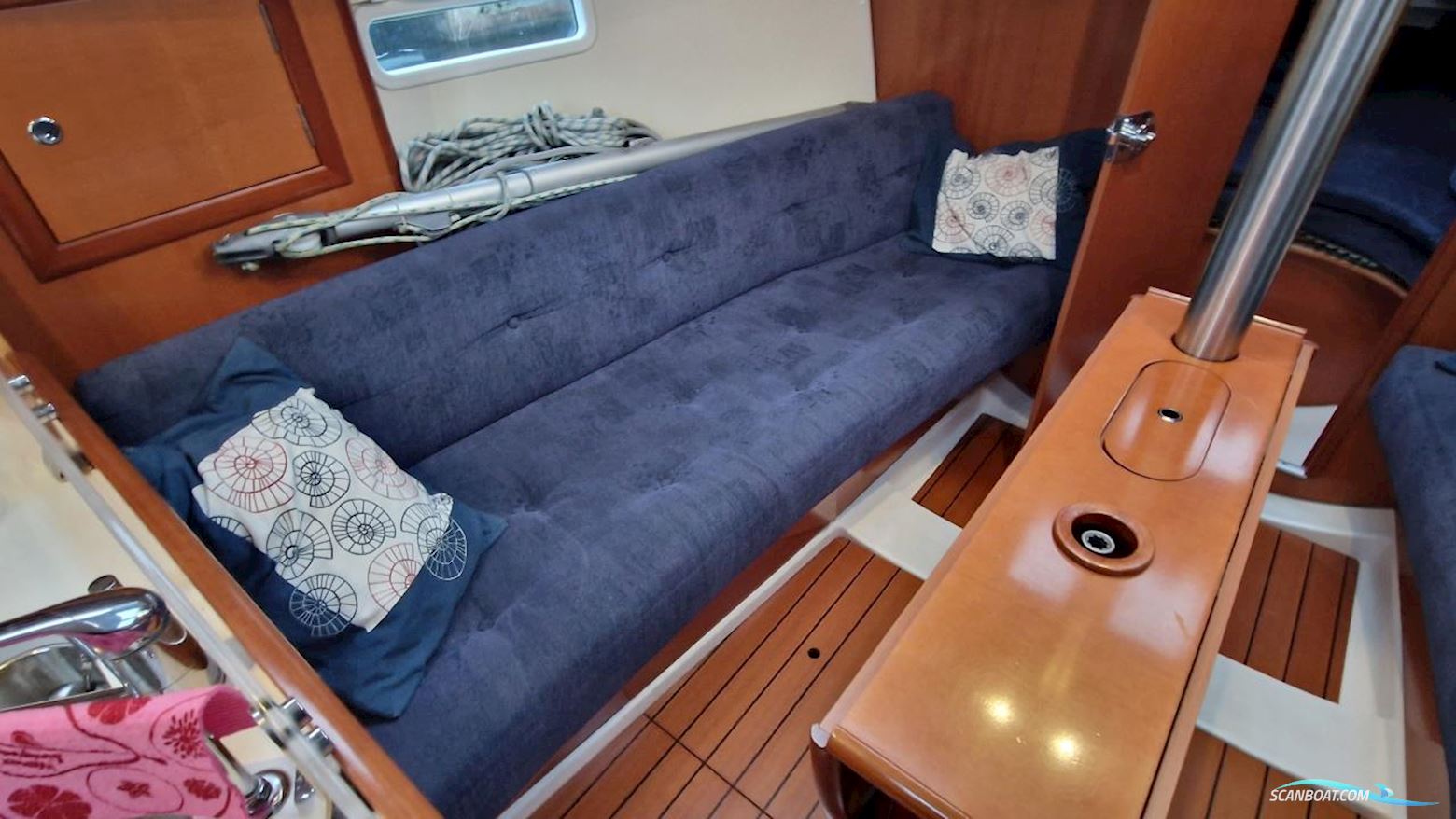 BENETEAU SEGELBÅTAR OCEANIS 323