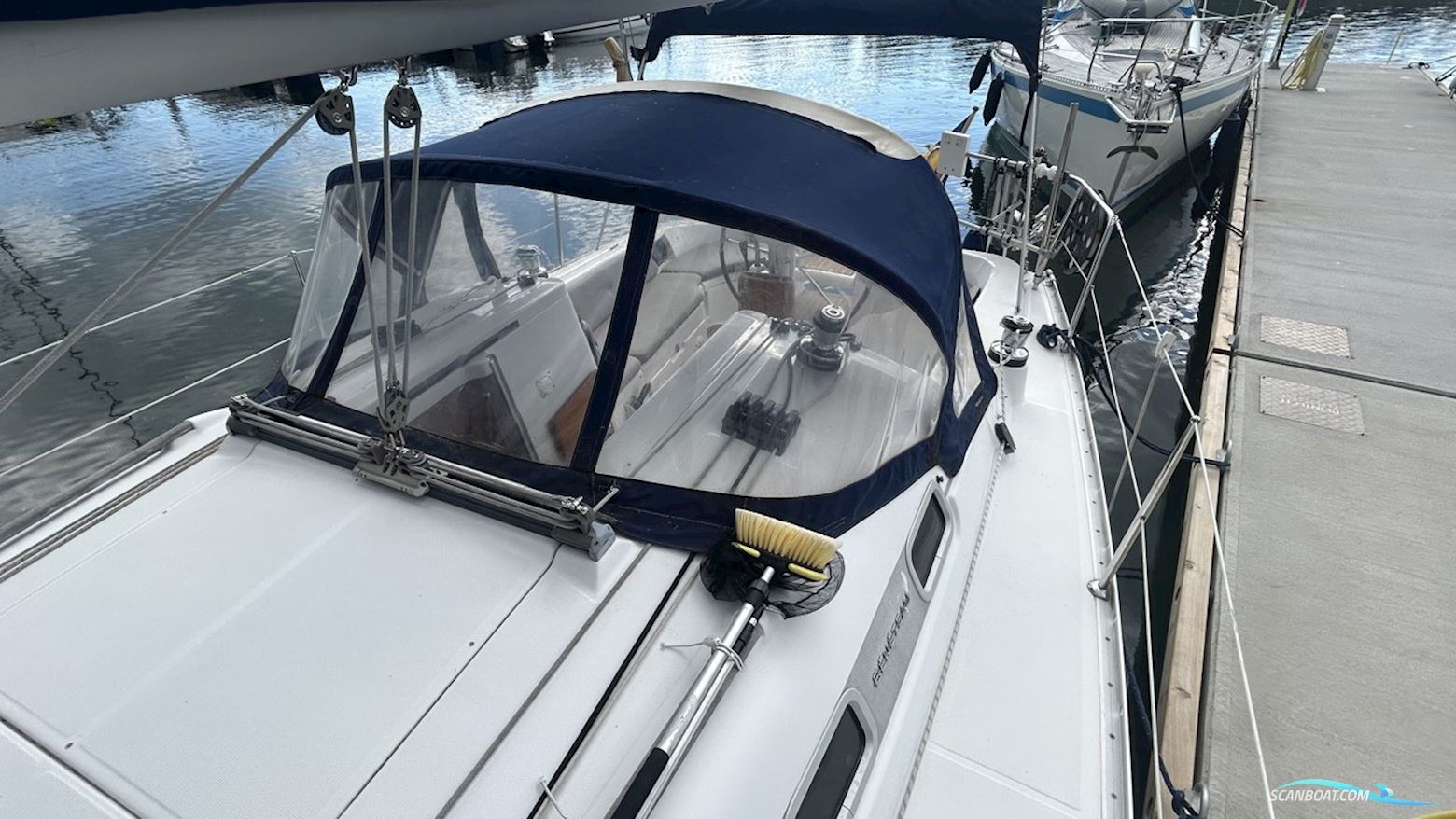 BENETEAU SEGELBÅTAR OCEANIS 323