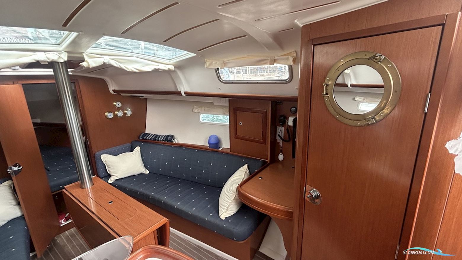 BENETEAU SEGELBÅTAR OCEANIS 323