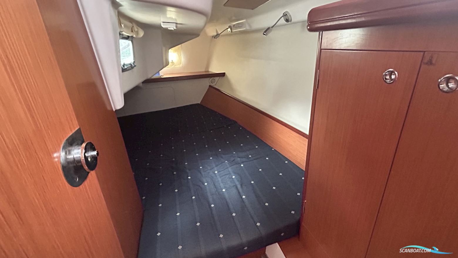 BENETEAU SEGELBÅTAR OCEANIS 323