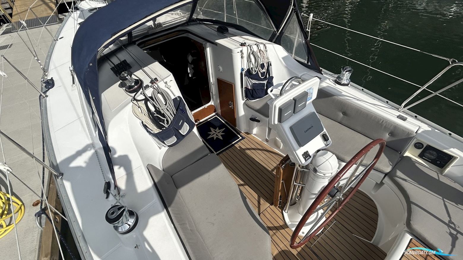 BENETEAU SEGELBÅTAR OCEANIS 323