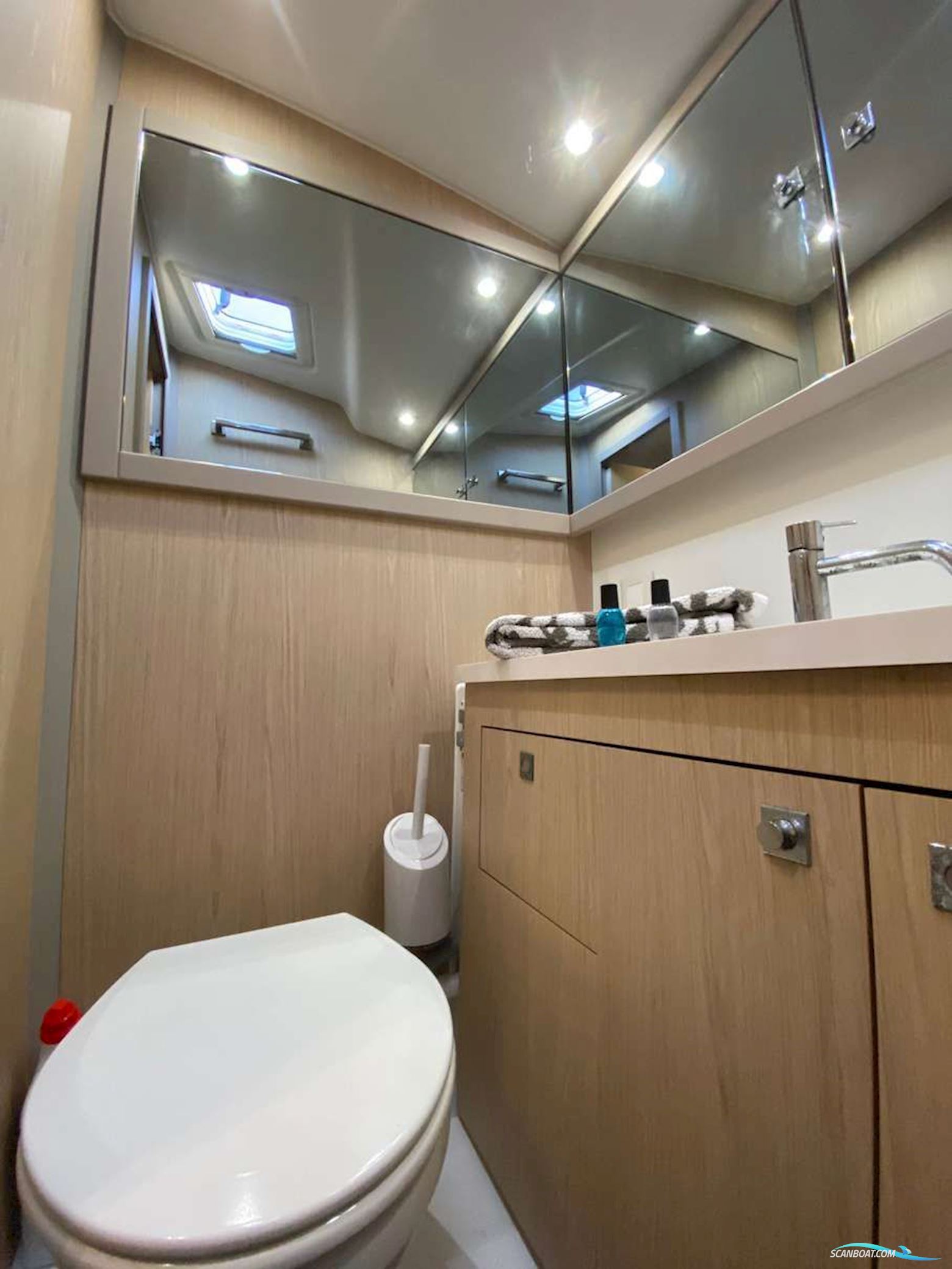 Beneteau SENSE 55