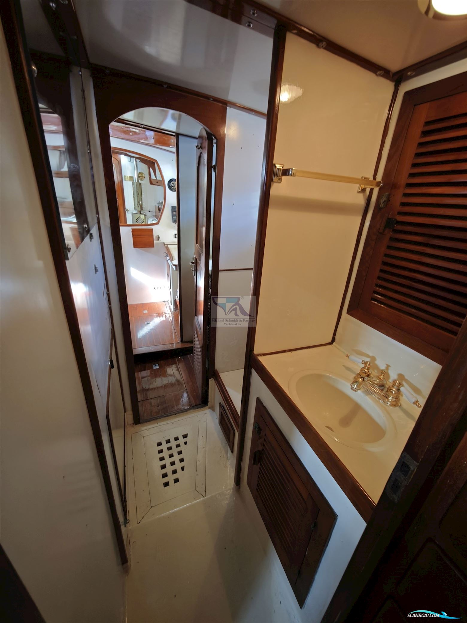 Bluewater Yachts Vagabond 42