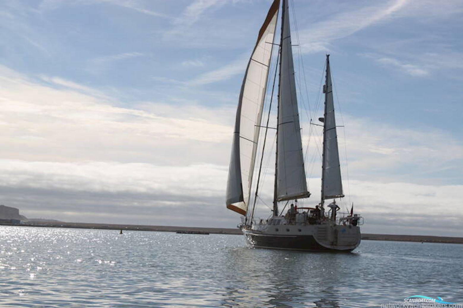 Bruce Roberts Custom Built Voyager 542 | 54ft