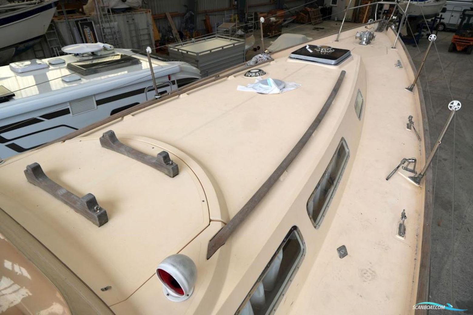 Camper & Nicholsons 35