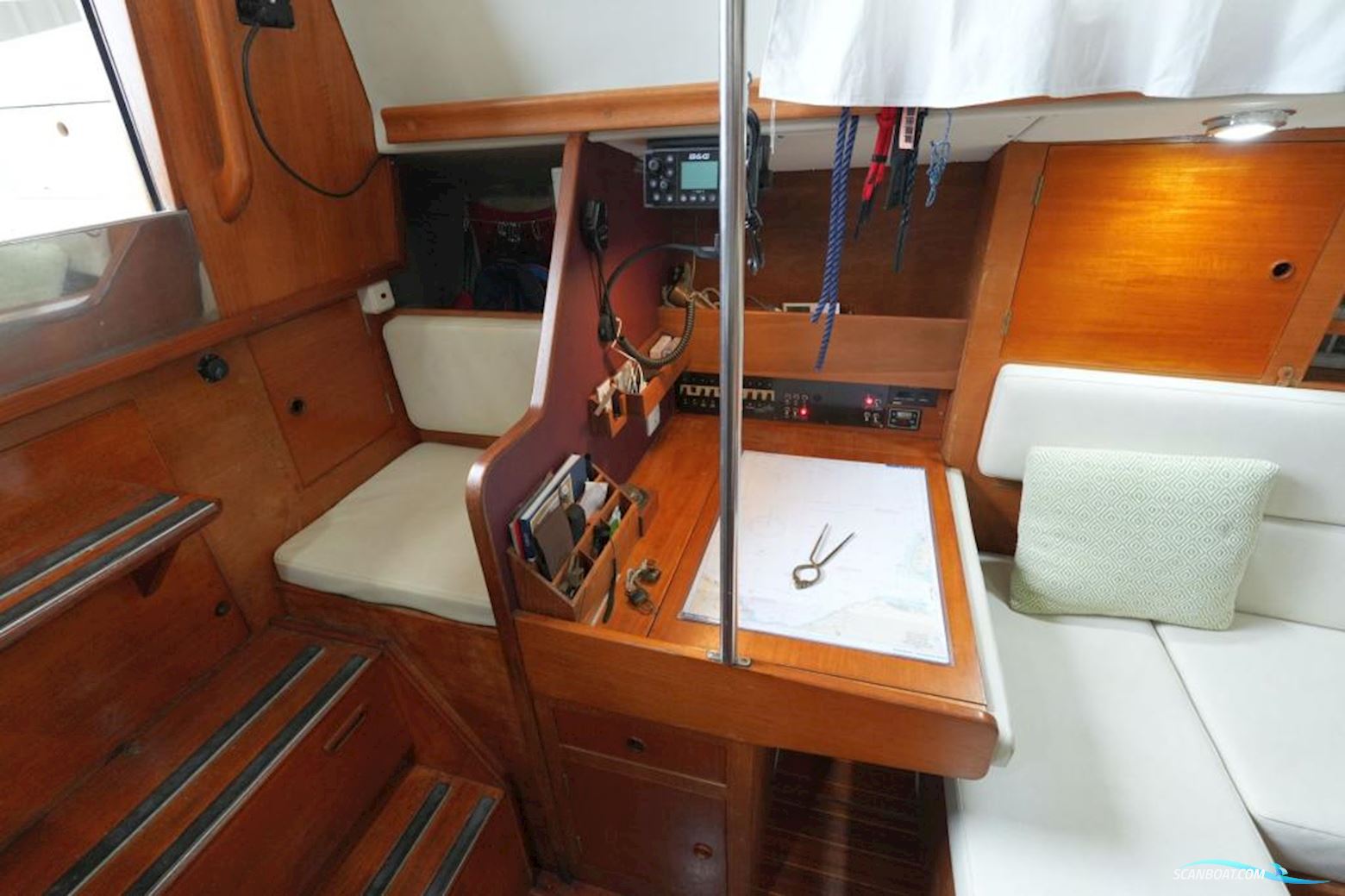 Camper & Nicholsons 35