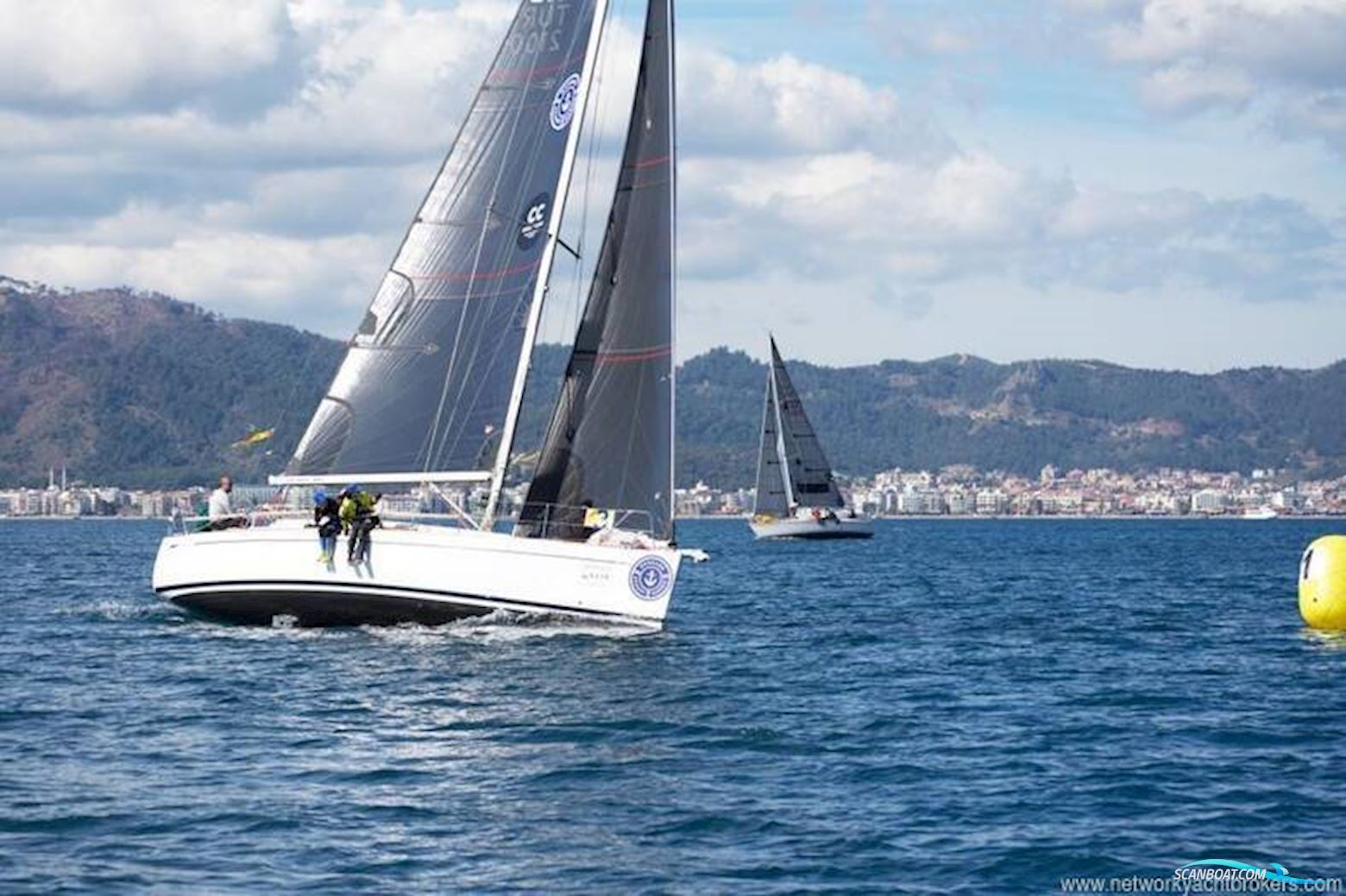 Cantiere Del Pardo Grand Soleil 37 B&C