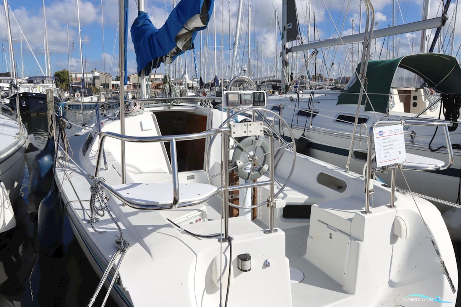 Catalina 270