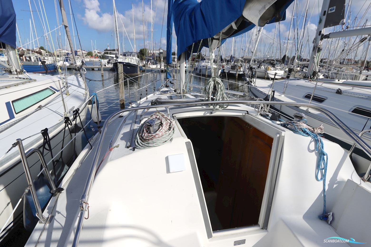 Catalina 270