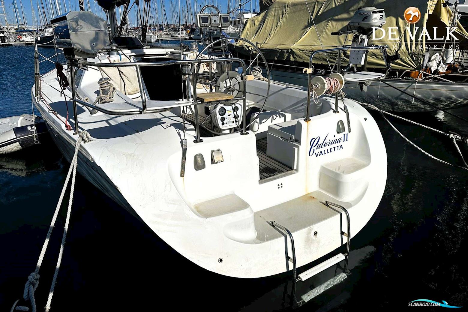 Catalina 320