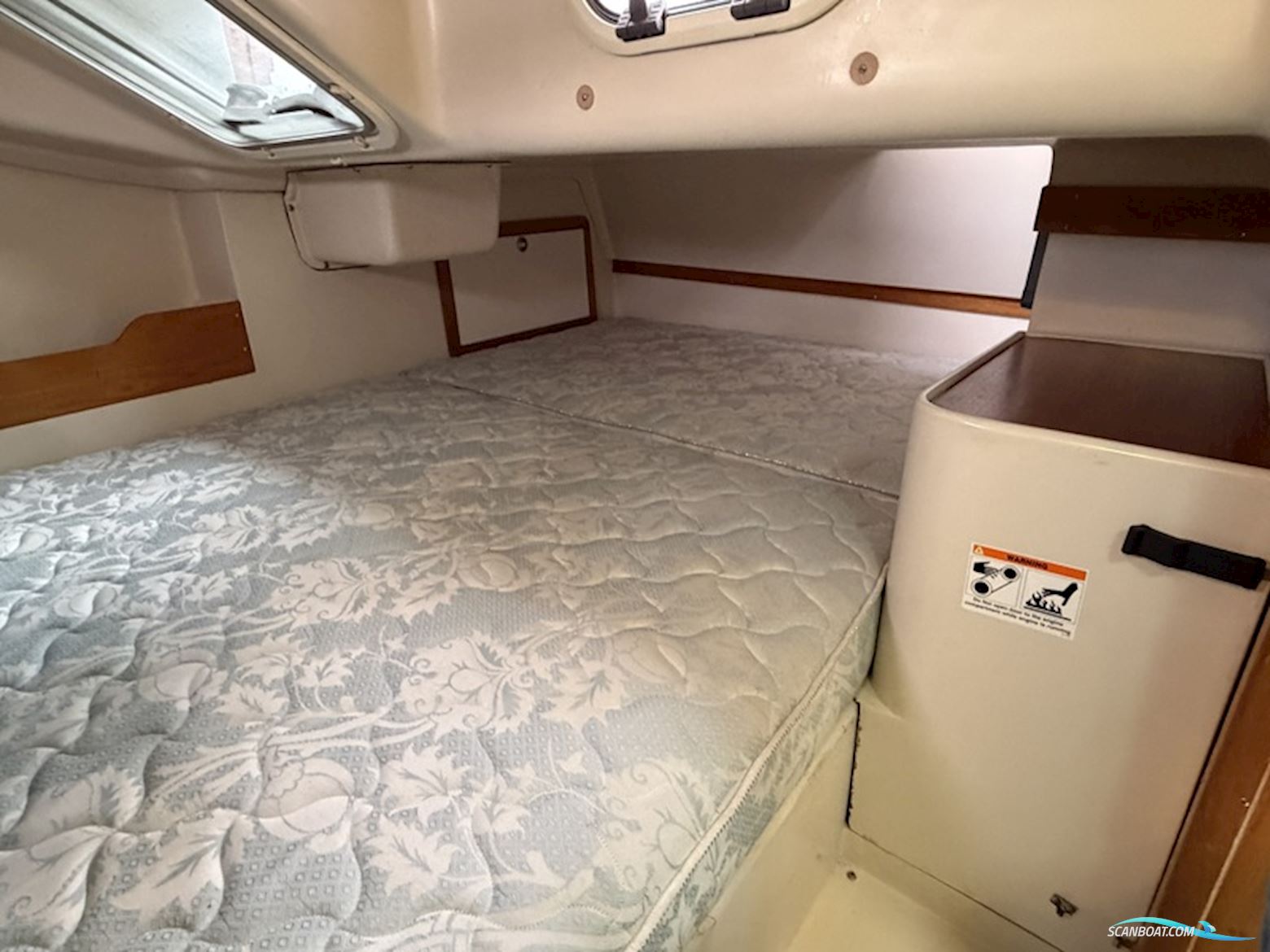 Catalina 320