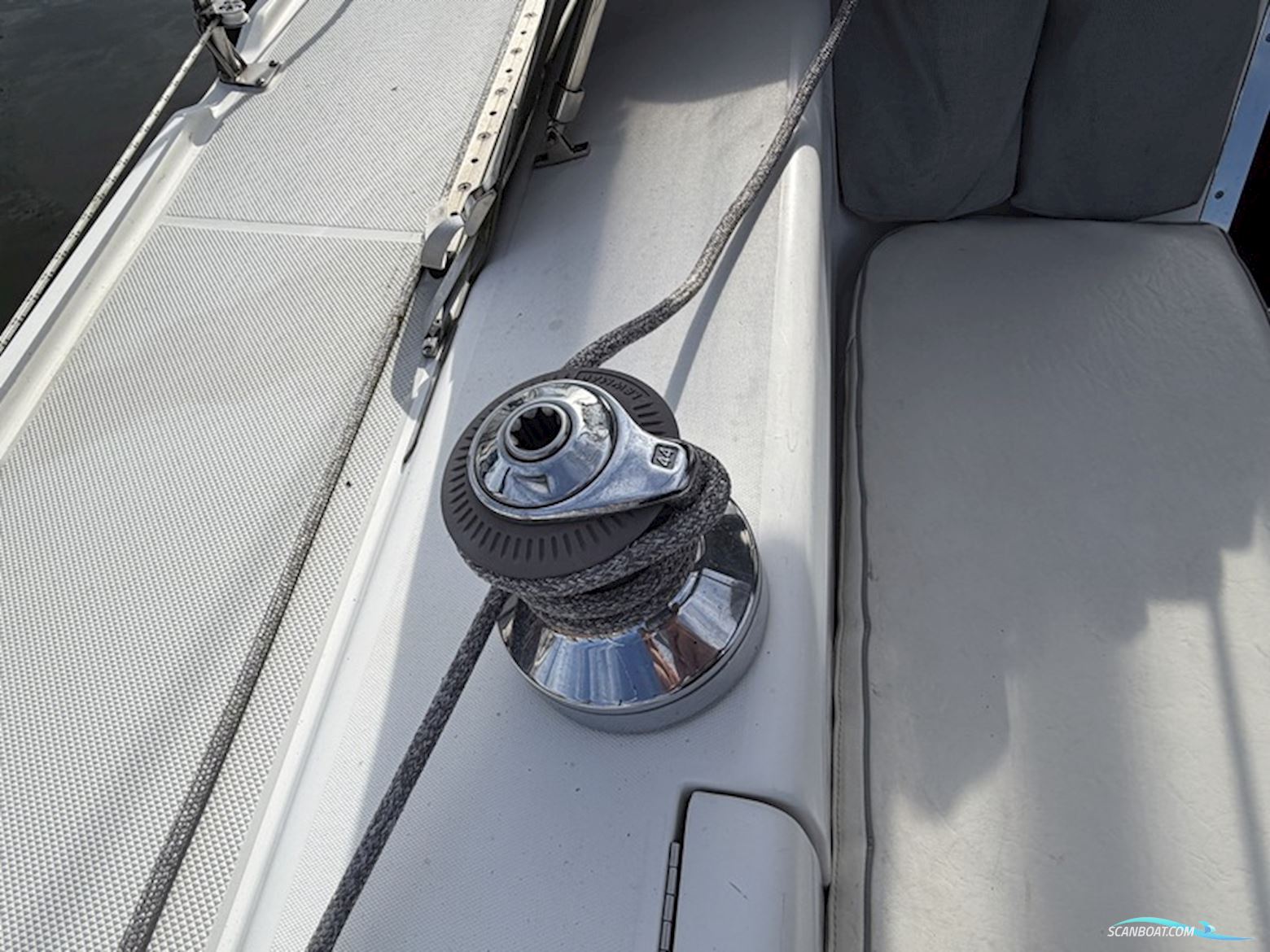 Catalina 320