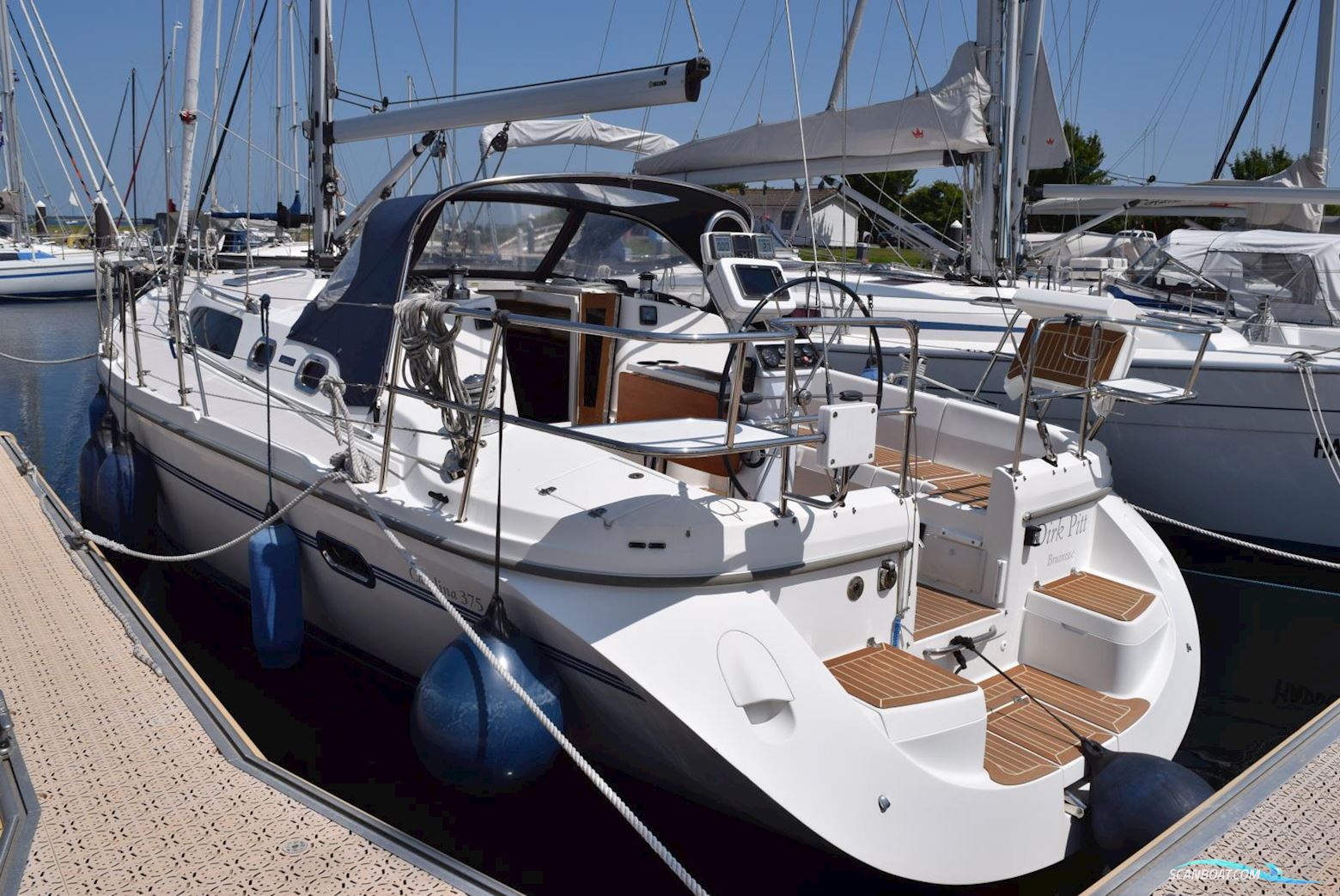 Catalina 375