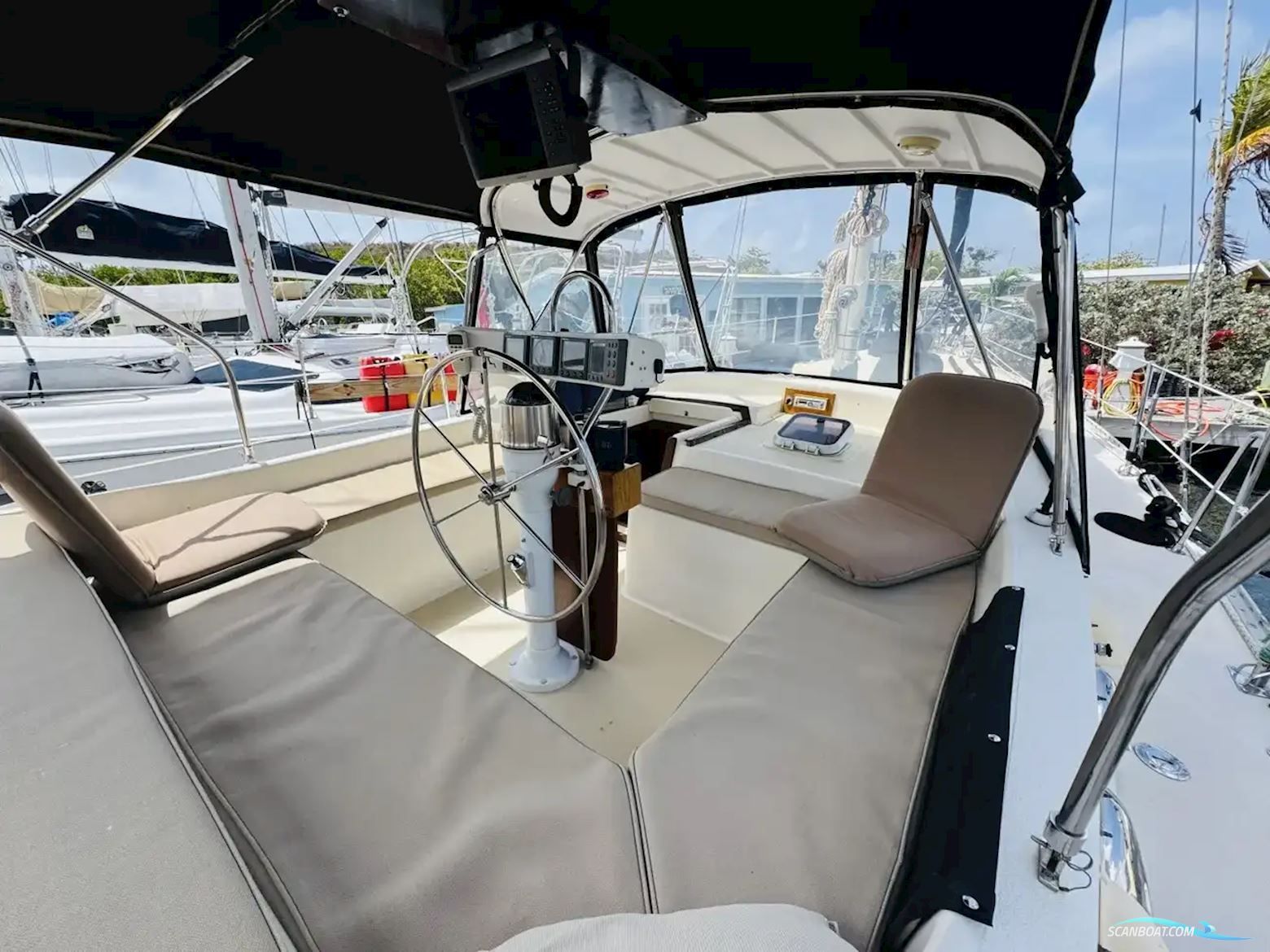 Catalina Out Island Classic 41