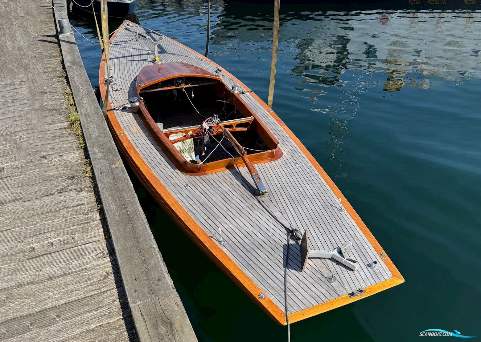 Classic International Dragon