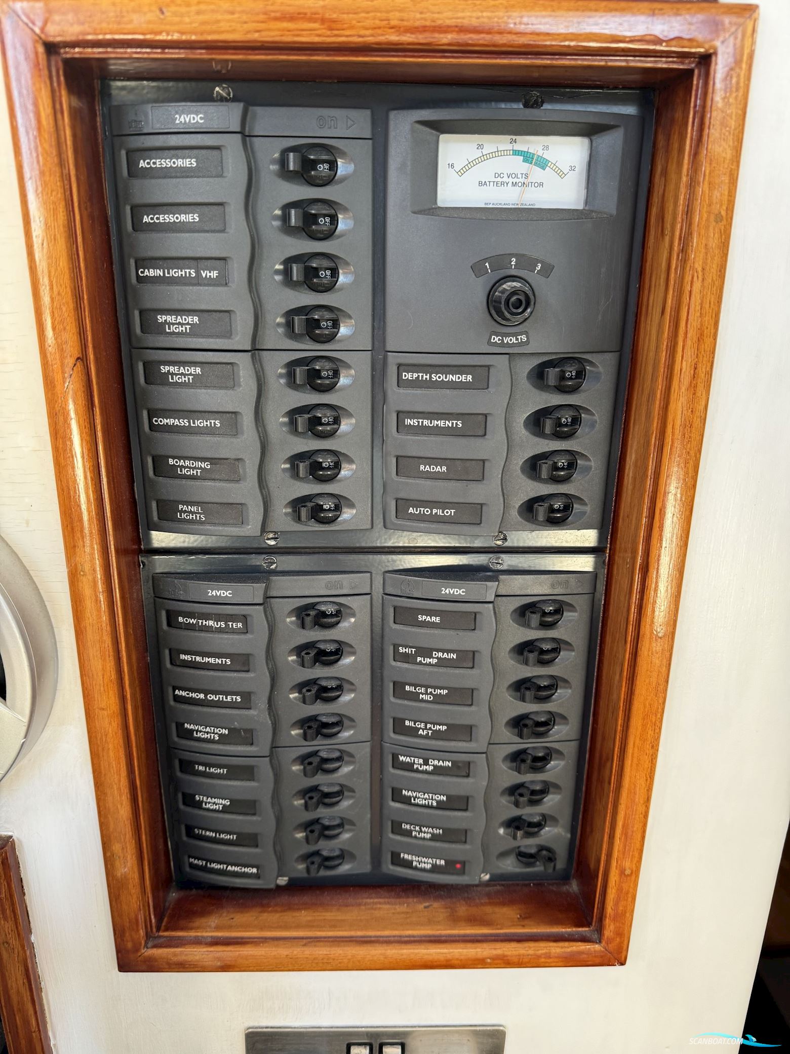 Classic Ketch Pilot House 65ft