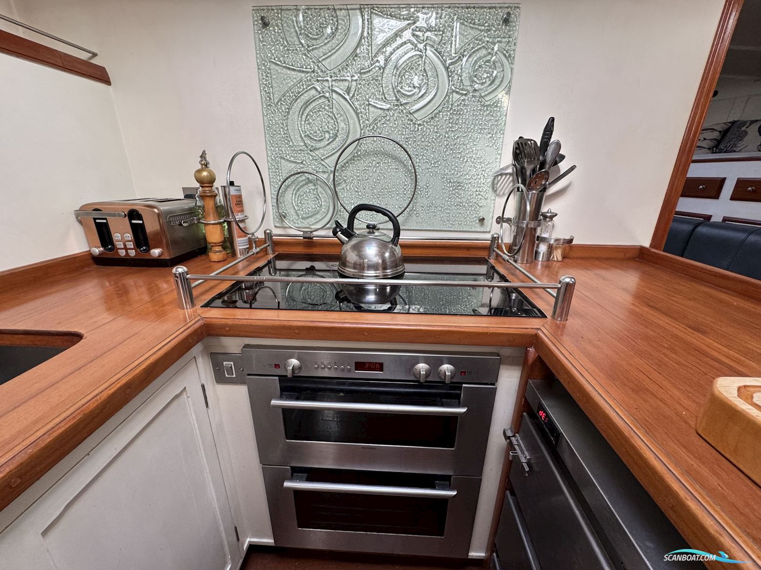 Classic Ketch Pilot House 65ft