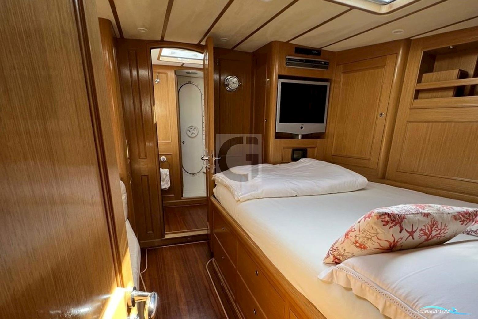 CN Yacht 2000 Felci FY71