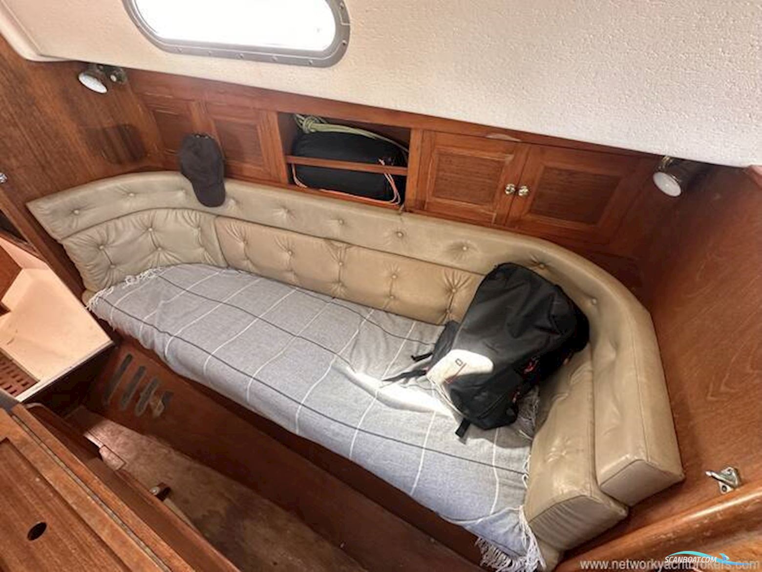 Contessa 32