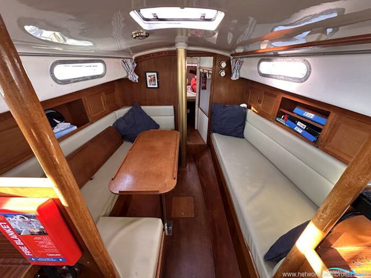 Contessa 32