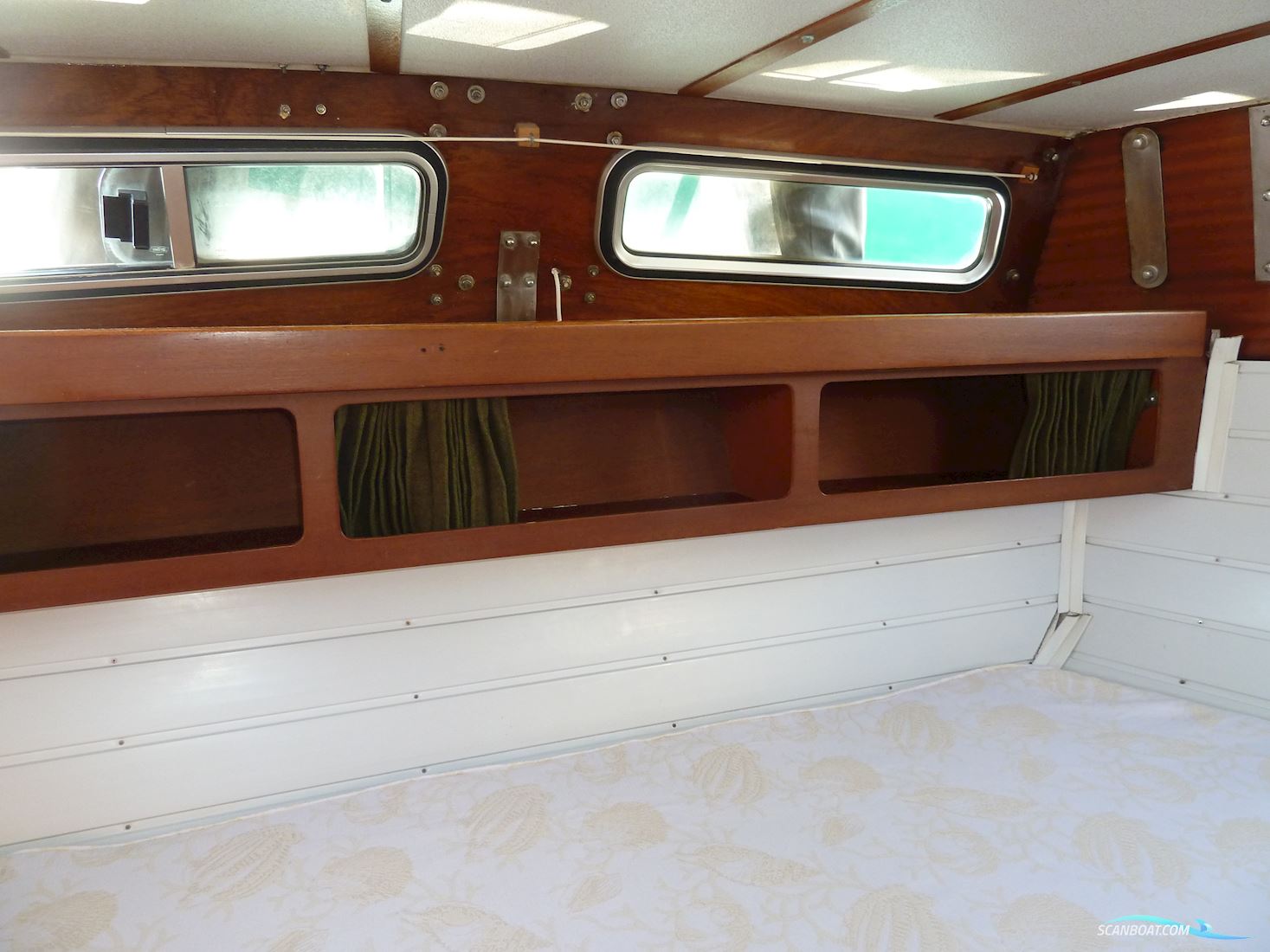 Coronet Elvstrom 38