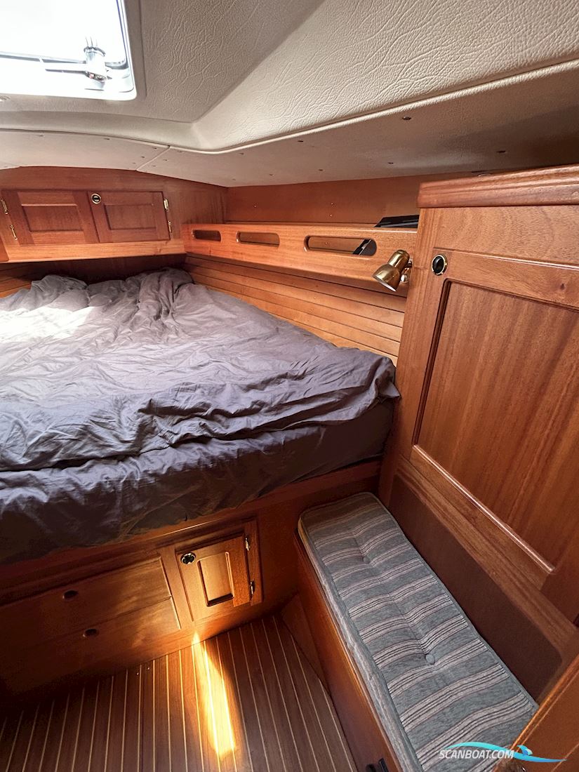 CR YACHTS 390