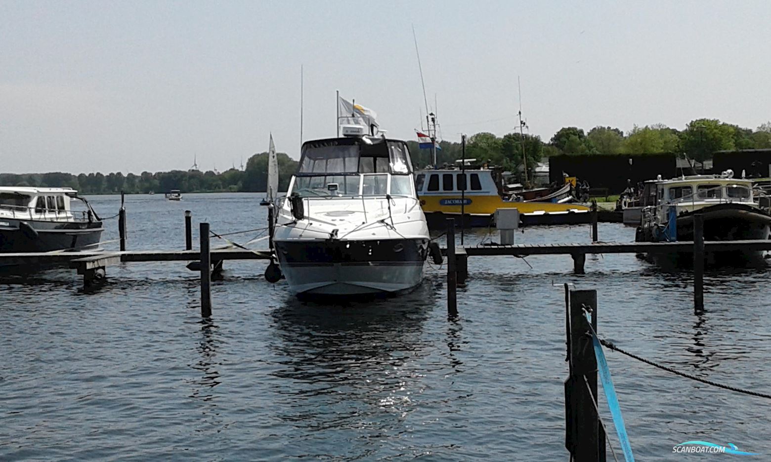 Cruisers Yachts 300 Cxi Express